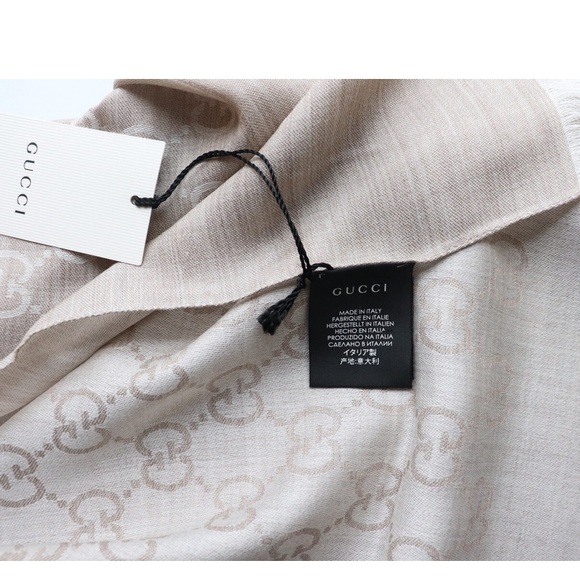 Gucci scarf - Picture 1 of 4